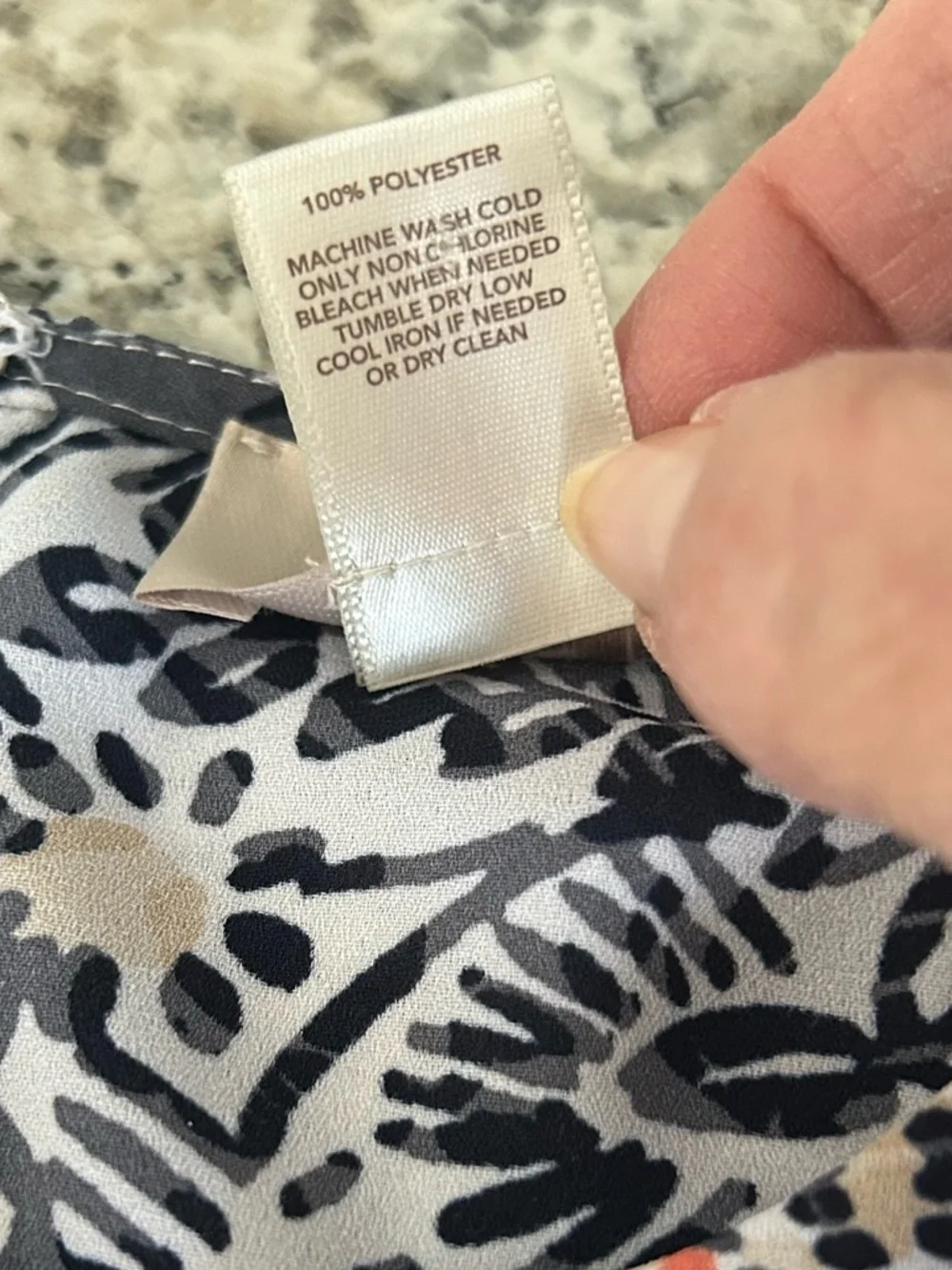 Loft Floral Paisley Sleeveless Blouse Tank Black Pink Gray White Size S - Picture 7 of 9